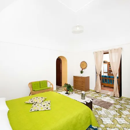 Yourhome - Casa Sansone Feriehus *